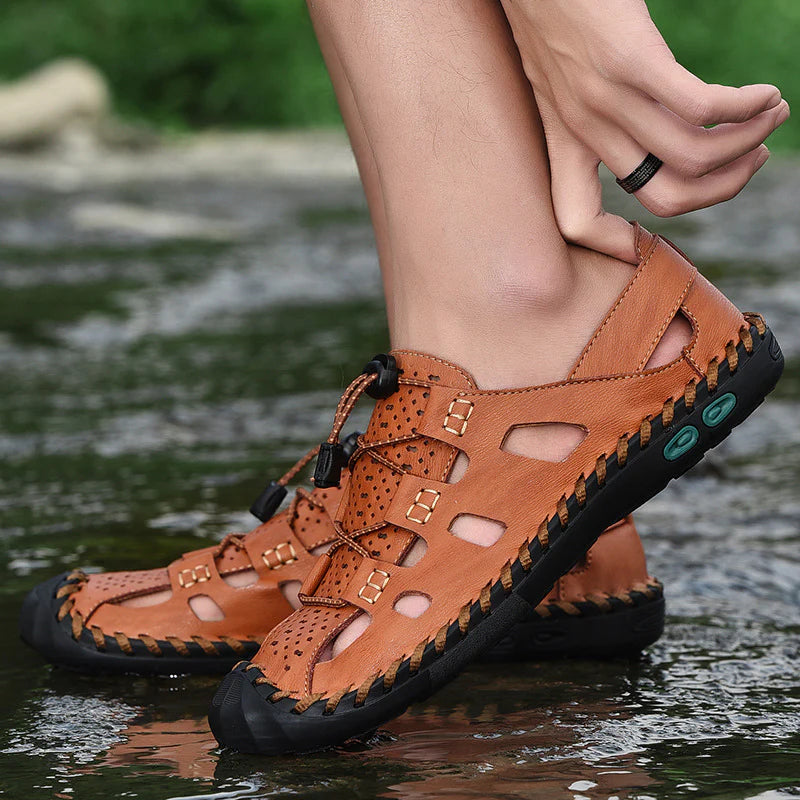 Sandalia tejida Hollow para hombre