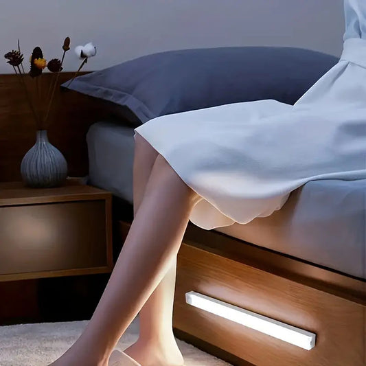 LUMIX Glide™ - Luz LED Con Sensor De Movimiento (30 CM)