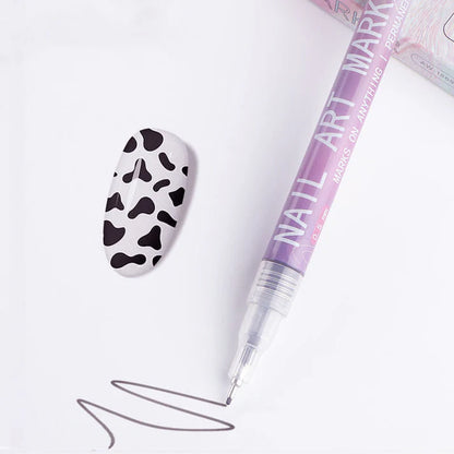 Transforma tus uñas en arte profesional con 12 tonos de alto impacto 💅