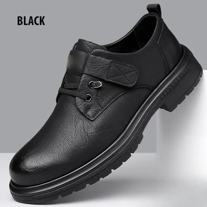 Zapatos de hombre transpirables de estilo retro de cuero con suela blanda.