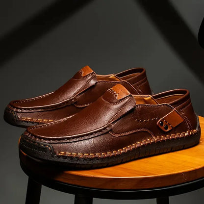 Zapatos clásicos de cuero sin cordones para hombre: piel de becerro de primera calidad, comodidad y estilo sin esfuerzo