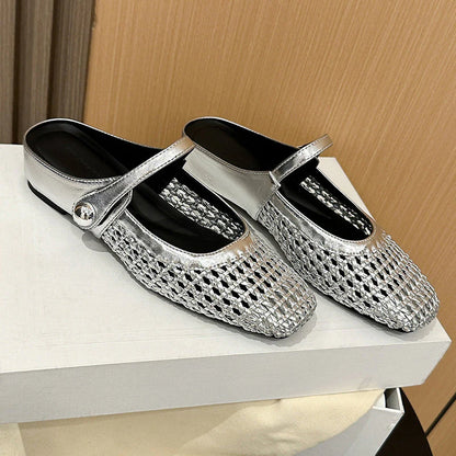 Zapatos destalonados trenzados con hebilla y punta cuadrada